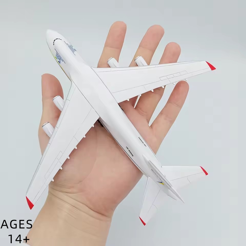 1:400 Scale Antonov An-124 Tra - огляд і ціна Model Airplane Plastic